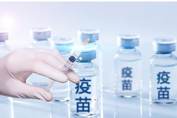我國新冠疫苗累計接種近24億劑次，專家回應熱點問題